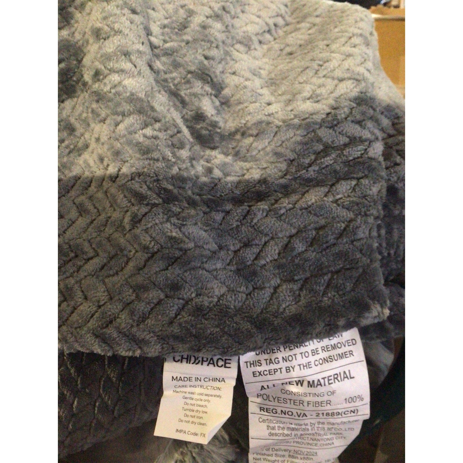 Fluffy Queen Comforter with Two pillow cases